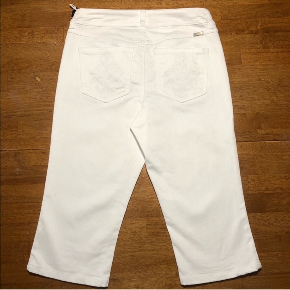INC New With Partial Tags Womens Regular Fit Straight Leg Cropped Jeans White 2 - Picture 6 of 12